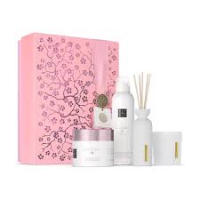 The Ritual of Sakura gift set L
